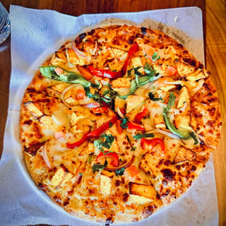 Tandoor Paneer Pizza